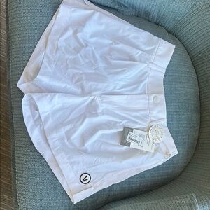 NWT Vuori Solar Short White